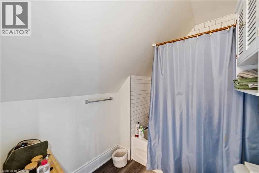 220 Caroline Street S, Hamilton, ON - Indoor