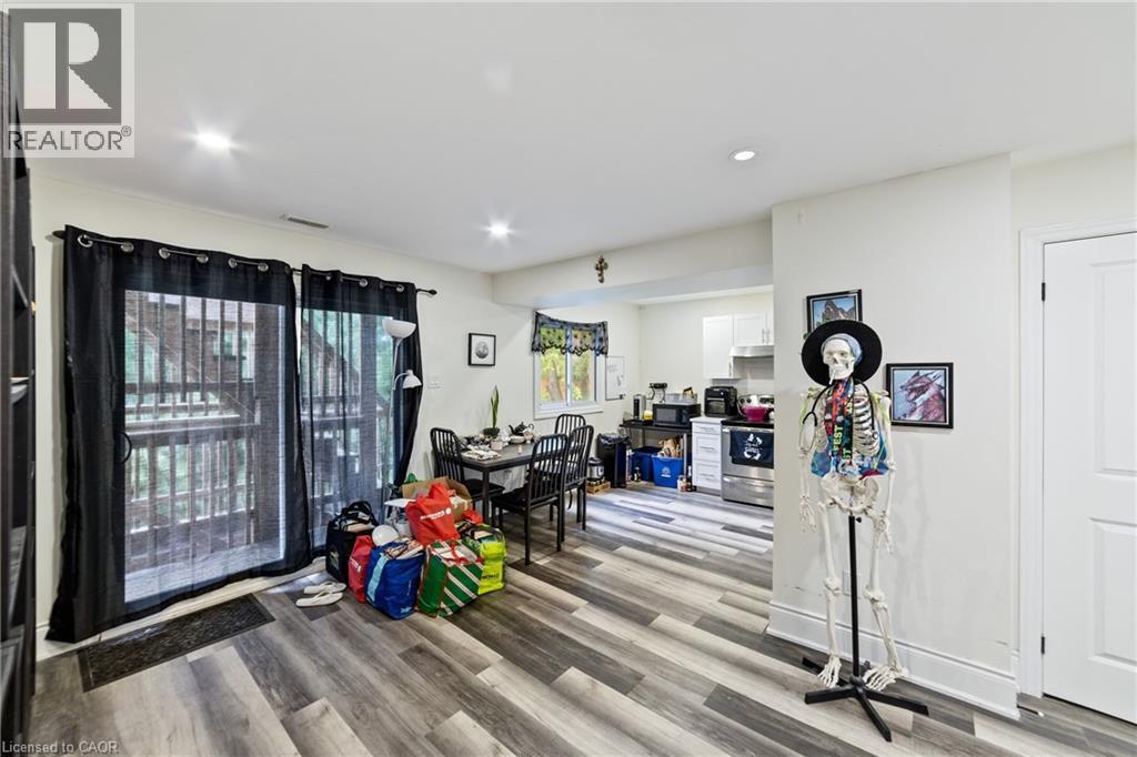 220 Caroline Street S, Hamilton, ON - Indoor Photo Showing Other Room