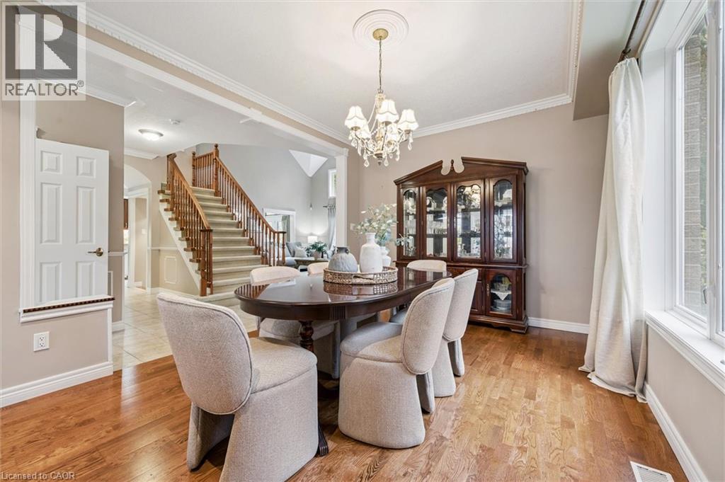 317 Winterburg Court, Waterloo, ON - Indoor Photo Showing Dining Room