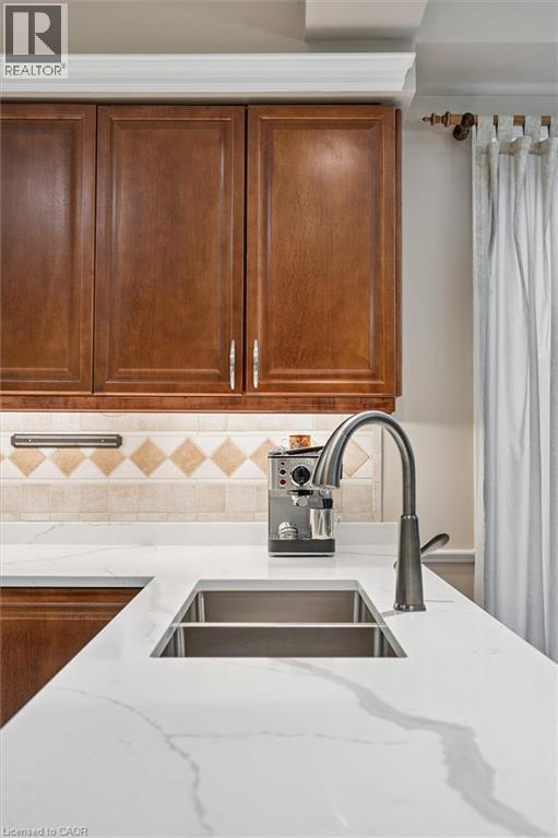 317 Winterburg Court, Waterloo, ON - Indoor Photo Showing Kitchen With Double Sink
