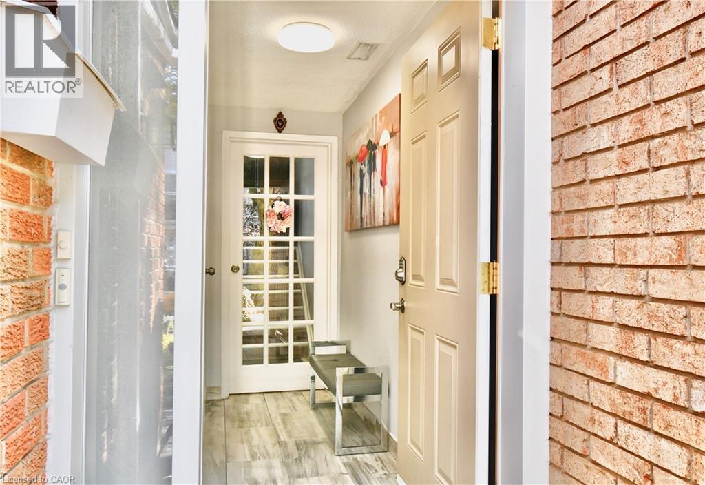 11 Harrisford Street Unit# 98, Hamilton, ON - Indoor Photo Showing Other Room