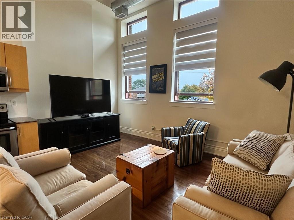 200 Stinson Street Unit# 310, Hamilton, ON - Indoor Photo Showing Living Room