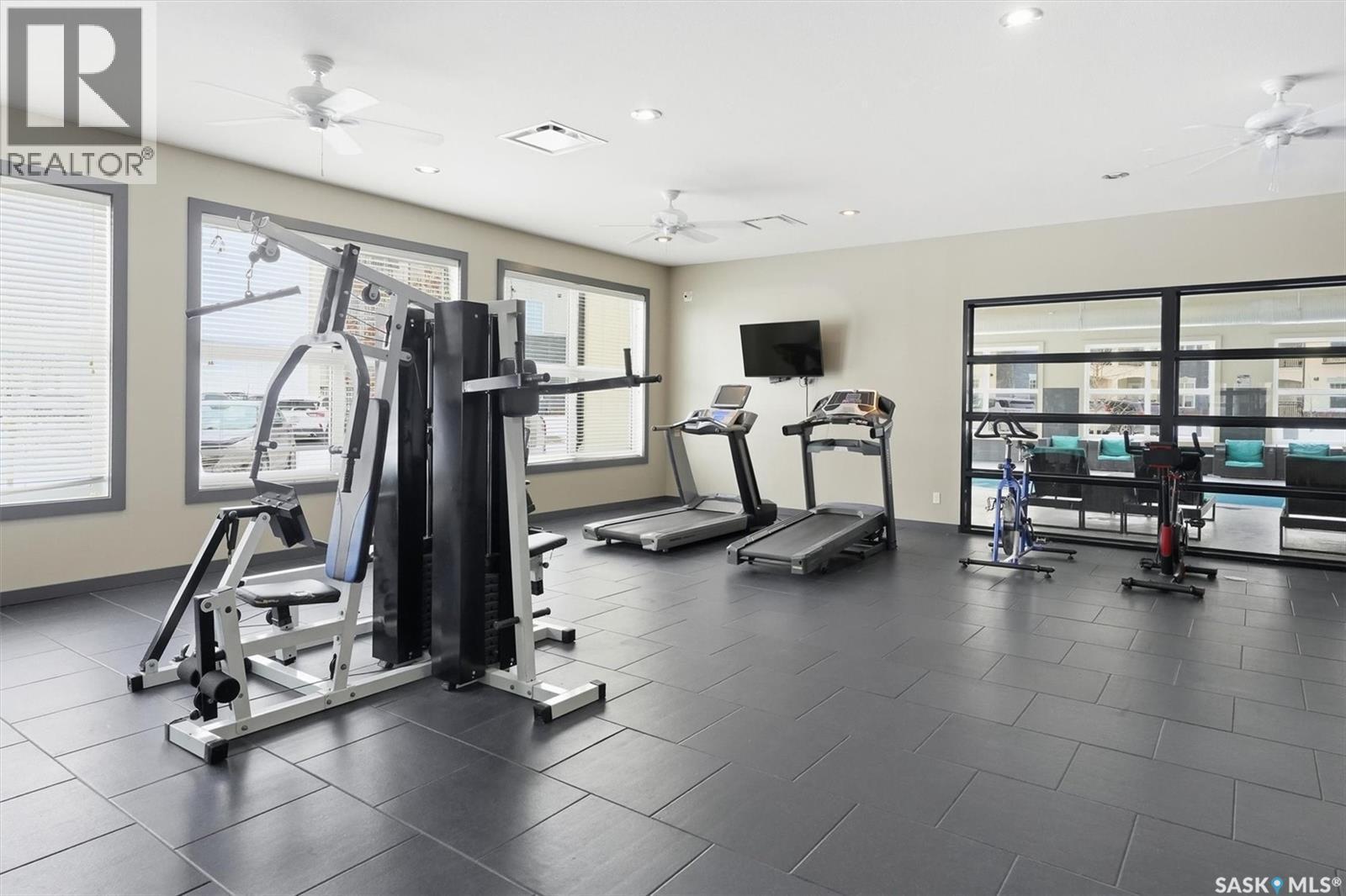 112 130 Phelps Way, Saskatoon, SK - Indoor Photo Showing Gym Room
