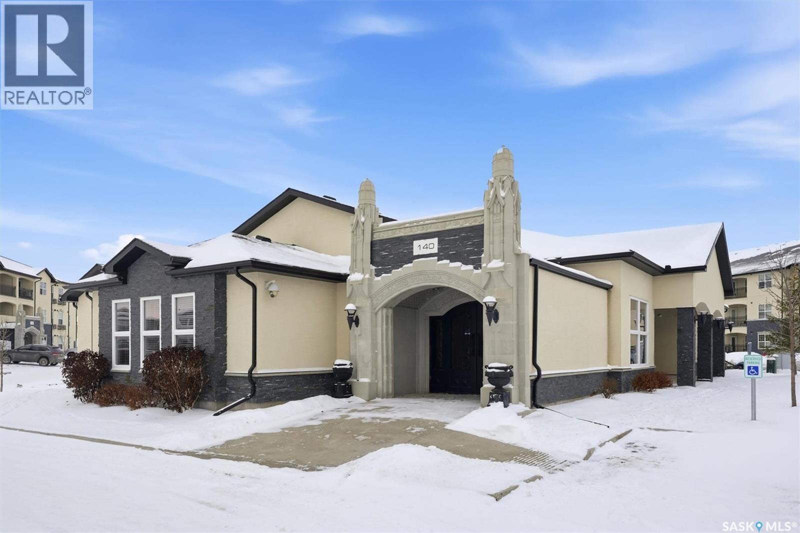 112 130 Phelps Way, Saskatoon, SK - Outdoor With Facade
