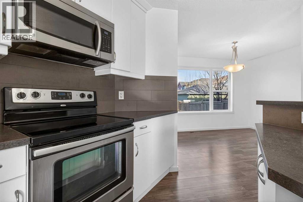 512 Evanston Drive Nw, Calgary, AB - Indoor Photo Showing Kitchen