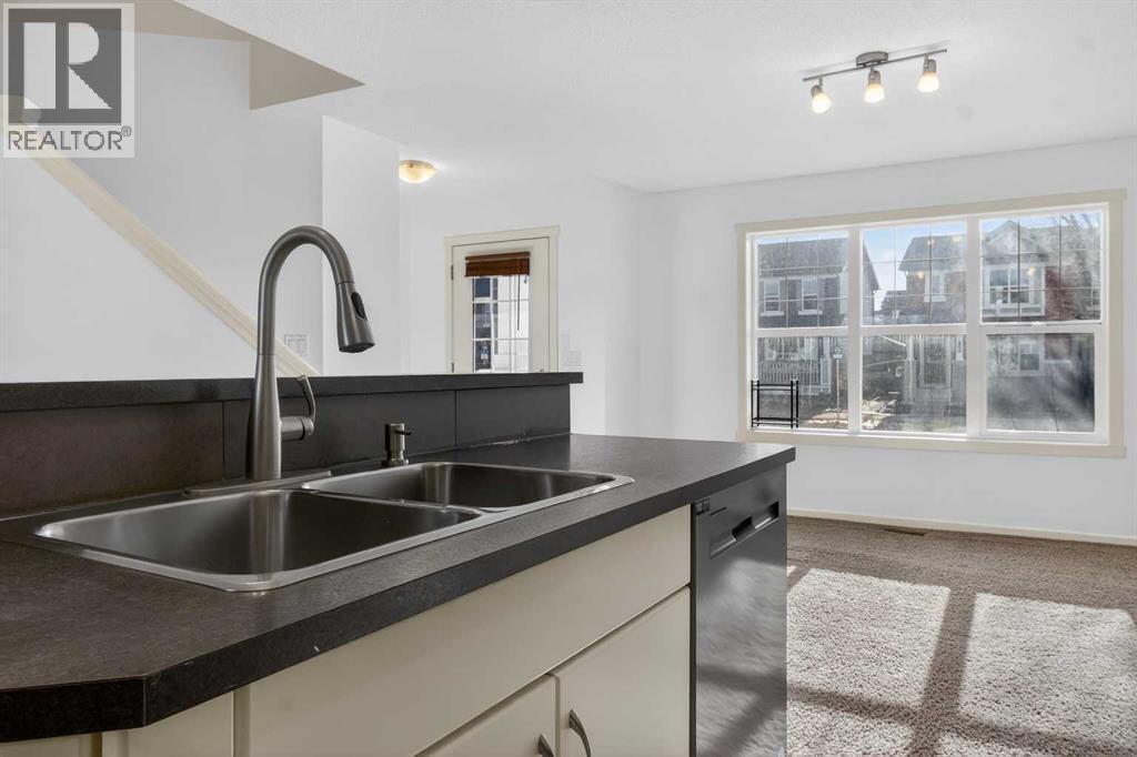 512 Evanston Drive Nw, Calgary, AB - Indoor Photo Showing Kitchen With Double Sink