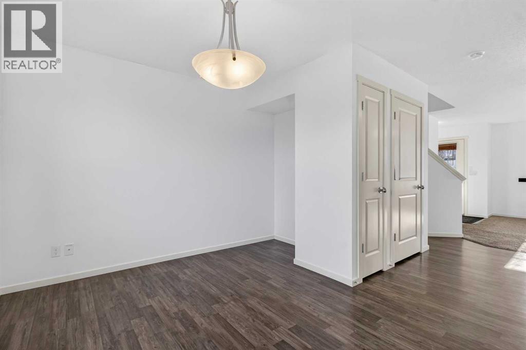 512 Evanston Drive Nw, Calgary, AB - Indoor Photo Showing Other Room