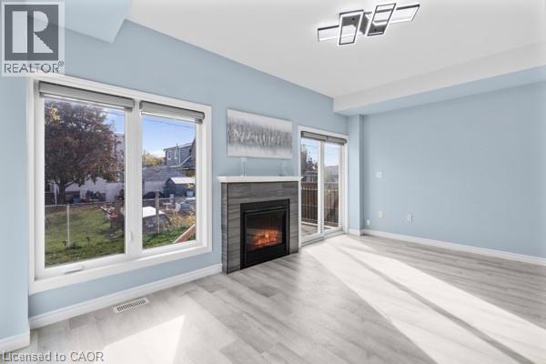37 Delena Avenue S, Hamilton, ON - Indoor Photo Showing Living Room With Fireplace