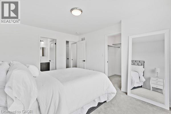 37 Delena Avenue S, Hamilton, ON - Indoor Photo Showing Bedroom