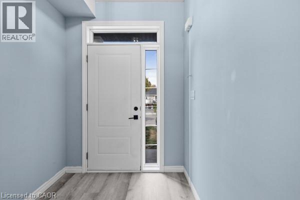 37 Delena Avenue S, Hamilton, ON - Indoor Photo Showing Other Room