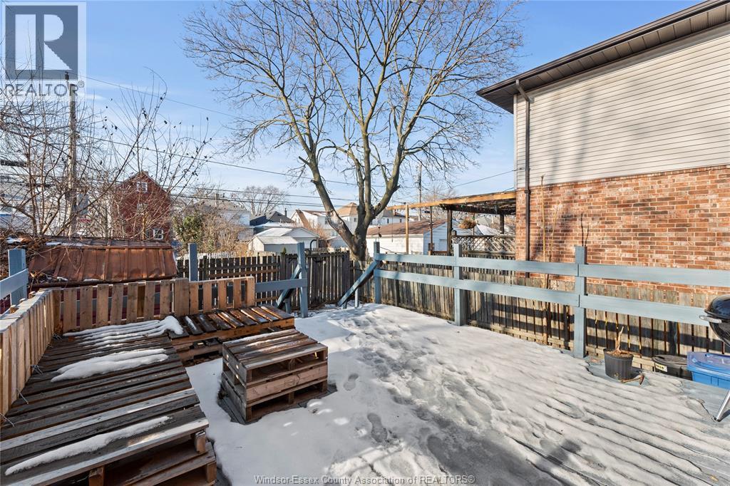 977 Gladstone, Windsor, ON - Outdoor