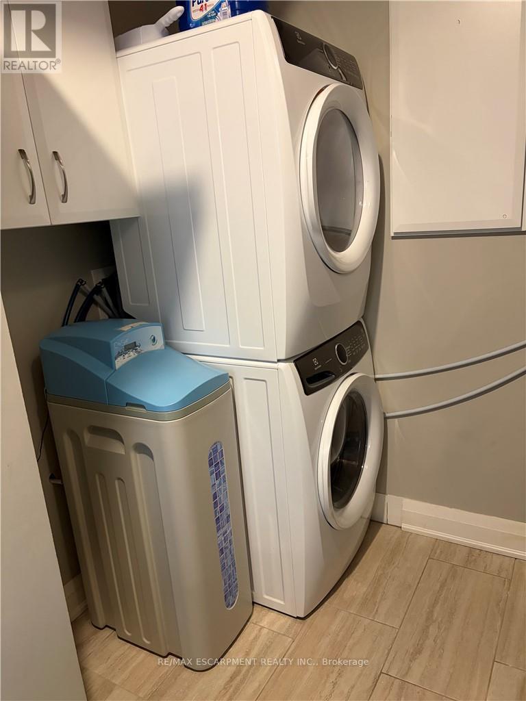 36 Bishop Sherlock Lane, Hamilton, ON - Indoor Photo Showing Laundry Room