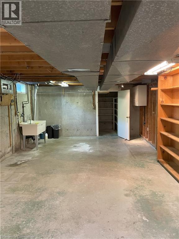 30 Lanscott Place, Hamilton, ON - Indoor