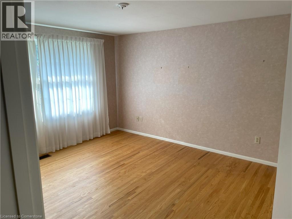 30 Lanscott Place, Hamilton, ON - Indoor Photo Showing Other Room