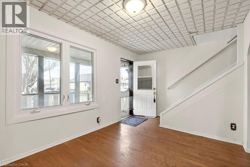 23 Frederick Avenue, Hamilton, ON - Indoor Photo Showing Other Room