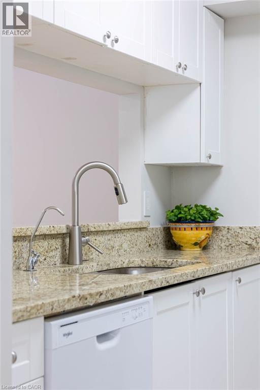 1450 Glen Abbey Gate Unit# 913, Oakville, ON