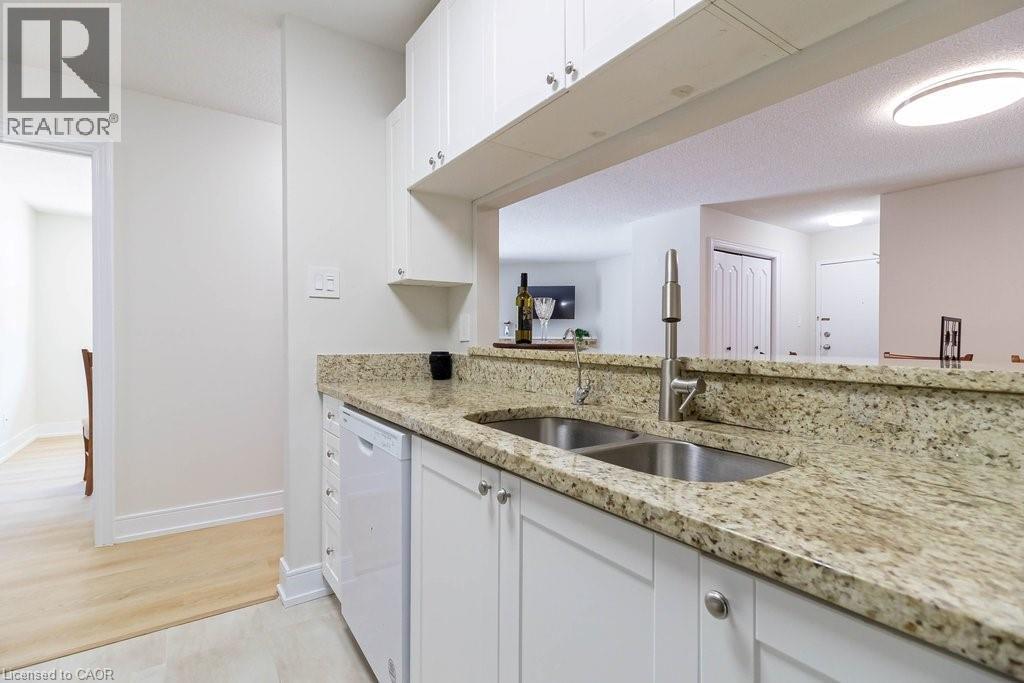 1450 Glen Abbey Gate Unit# 913, Oakville, ON