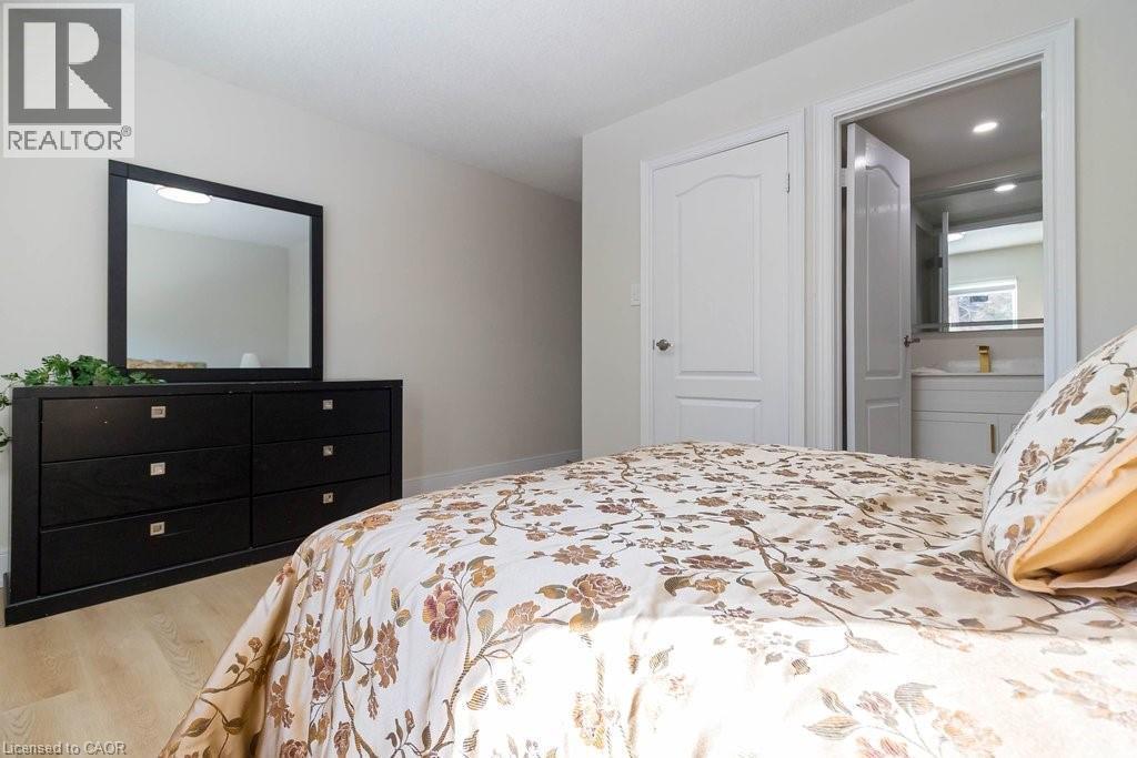 1450 Glen Abbey Gate Unit# 913, Oakville, ON