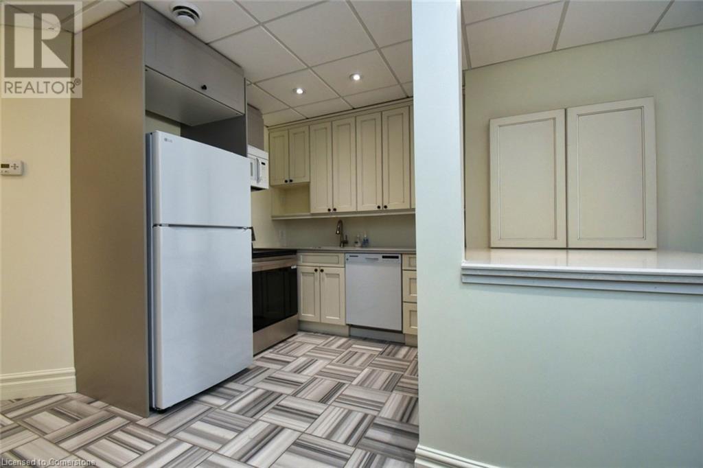 329 King Street E Unit# 2, Hamilton, ON - Indoor Photo Showing Kitchen