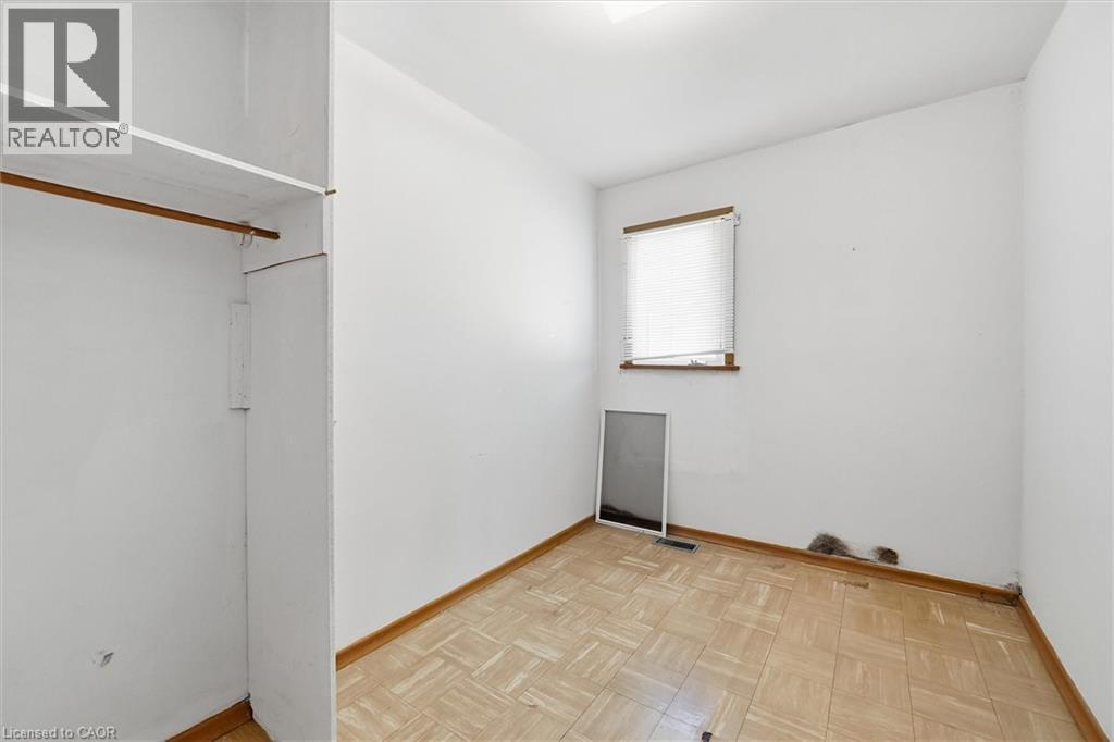 4741 First Avenue, Niagara Falls, ON - Indoor Photo Showing Other Room