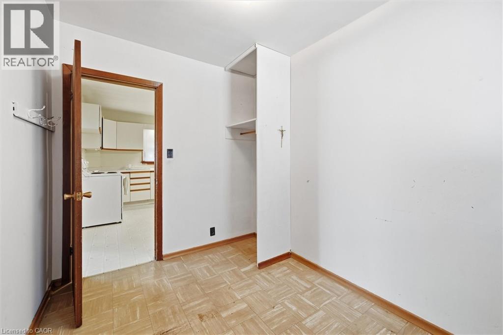 4741 First Avenue, Niagara Falls, ON - Indoor Photo Showing Other Room