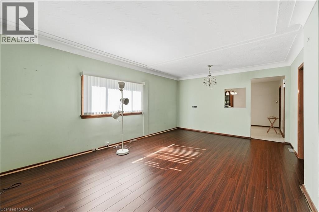 4741 First Avenue, Niagara Falls, ON - Indoor Photo Showing Other Room