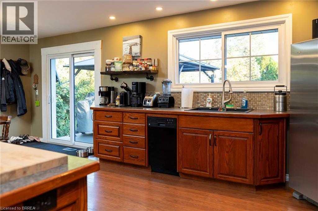 976 Mcdowell Road E, Simcoe, ON - Indoor Photo Showing Kitchen