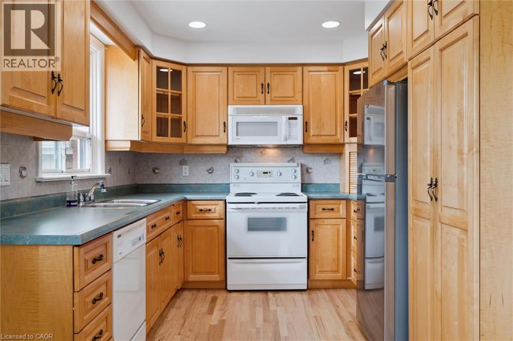 2237 Joyce Street, Burlington, ON - Indoor Photo Showing Kitchen With Double Sink
