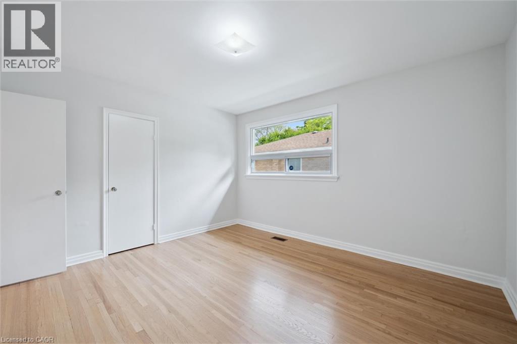 2237 Joyce Street, Burlington, ON - Indoor Photo Showing Other Room