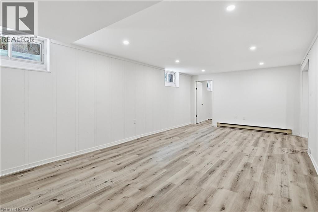 2237 Joyce Street, Burlington, ON - Indoor