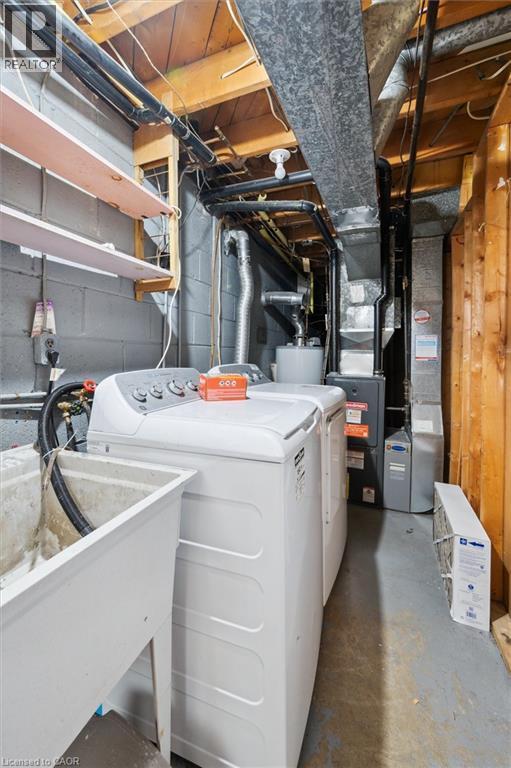 2237 Joyce Street, Burlington, ON - Indoor Photo Showing Laundry Room