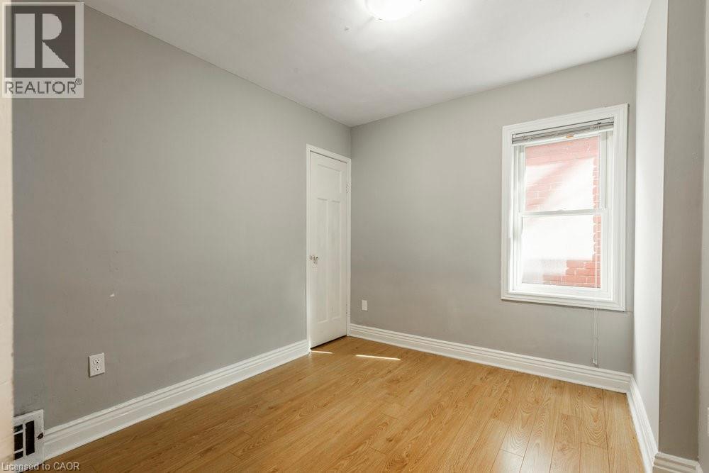 35 Ferrie Street W, Hamilton, ON - Indoor Photo Showing Other Room