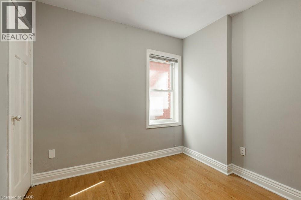 35 Ferrie Street W, Hamilton, ON - Indoor Photo Showing Other Room