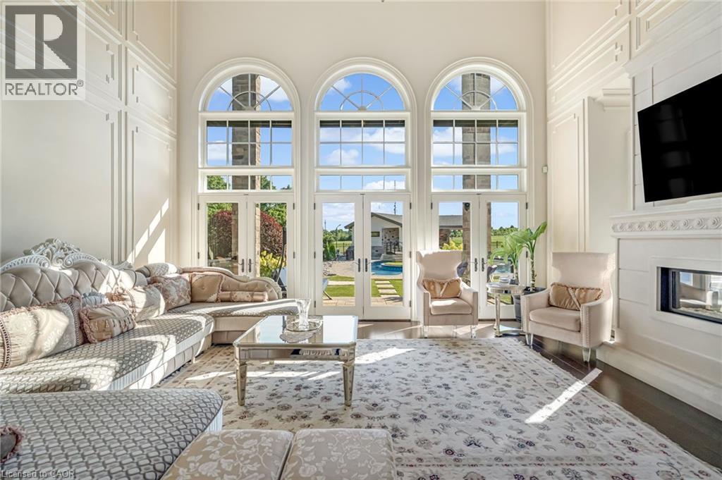 3122 Cedar Springs Road, Burlington, ON - Indoor Photo Showing Living Room With Fireplace