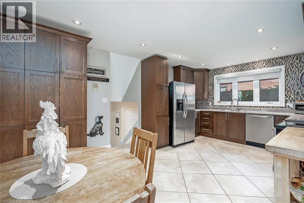 275 Alexander Court, Burlington, ON - Indoor