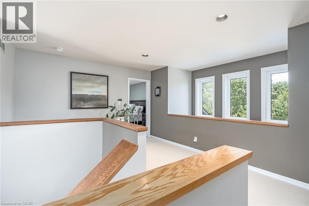 275 Alexander Court, Burlington, ON - Indoor Photo Showing Other Room