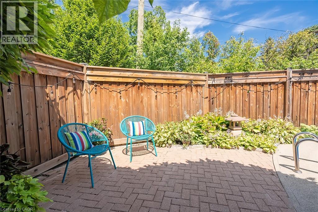 275 Alexander Court, Burlington, ON - Outdoor