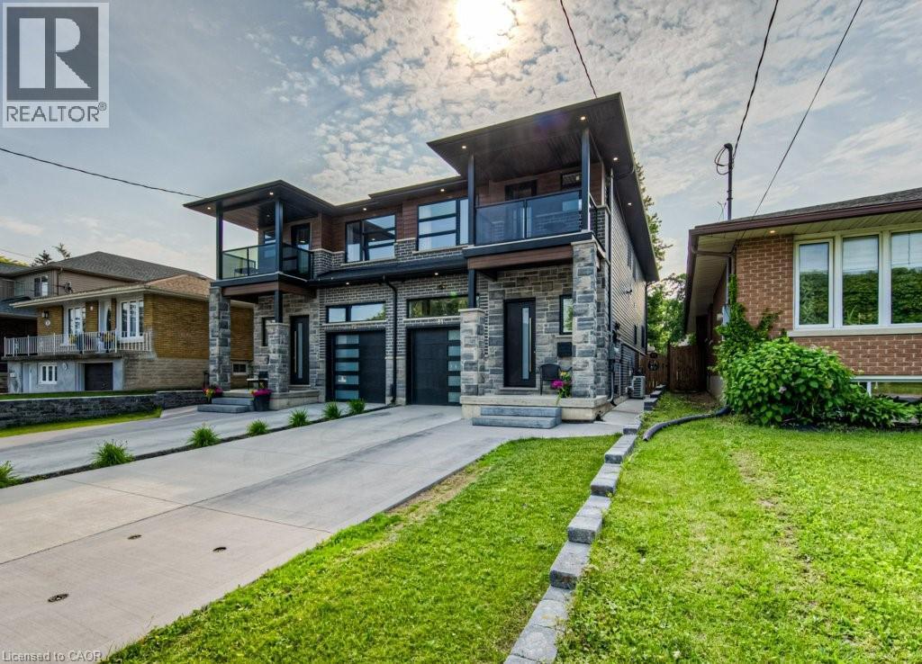 81 Fifth Avenue, Kitchener, ON - Outdoor With Balcony With Facade
