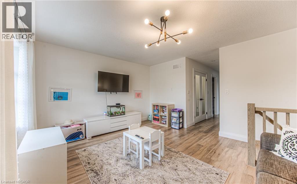 81 Fifth Avenue, Kitchener, ON - Indoor