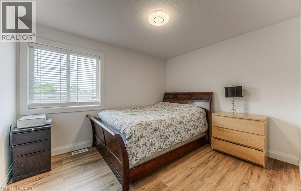 81 Fifth Avenue, Kitchener, ON - Indoor Photo Showing Bedroom