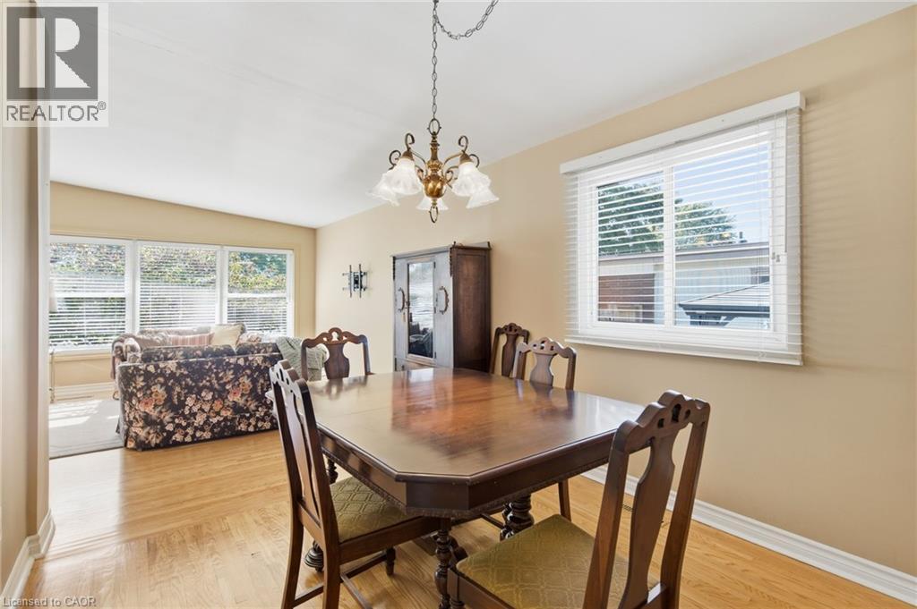 106 Fielding Crescent, Hamilton, ON - Indoor Photo Showing Dining Room