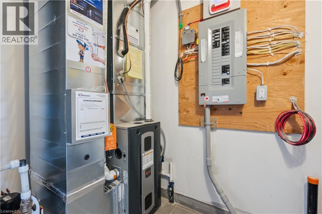 15 Stauffer Woods Trail Unit# B6, Kitchener, ON - Indoor