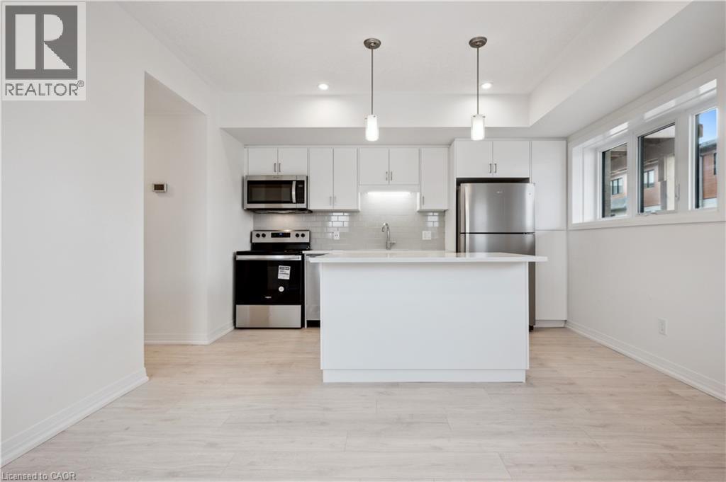 15 Stauffer Woods Trail Unit# B6, Kitchener, ON - Indoor Photo Showing Kitchen