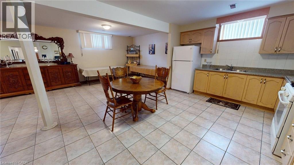 140 Donn Avenue, Hamilton, ON - Indoor Photo Showing Kitchen With Double Sink