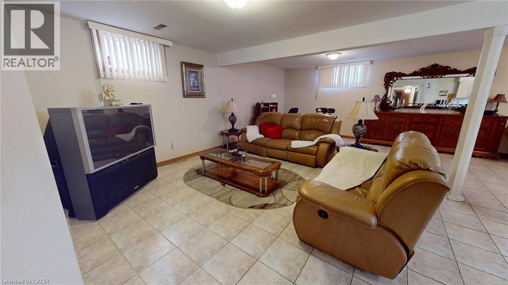 140 Donn Avenue, Hamilton, ON - Indoor