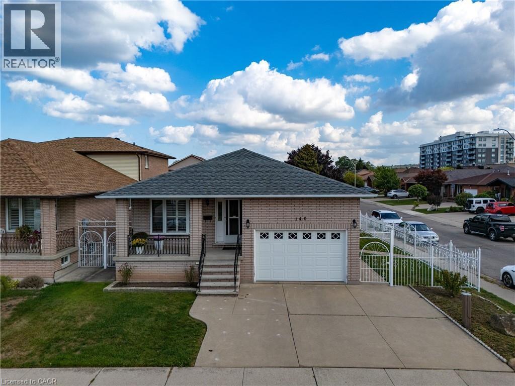 140 Donn Avenue, Hamilton, ON - Outdoor With Deck Patio Veranda
