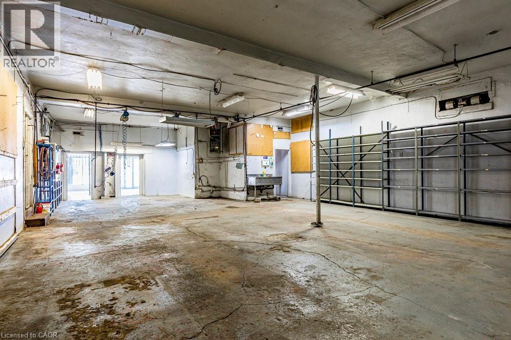 955 Barton Street E, Hamilton, ON