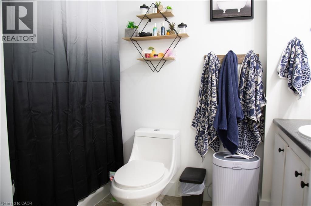 948 Mcdowell Road E, Simcoe, ON - Indoor Photo Showing Bathroom