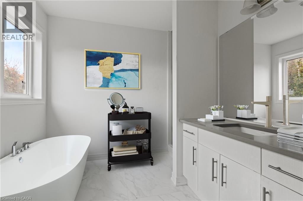 13 Davinci Boulevard, Hamilton, ON - Indoor Photo Showing Bathroom