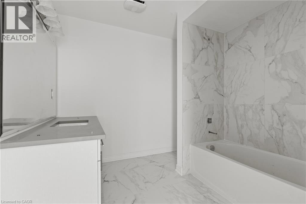 13 Davinci Boulevard, Hamilton, ON - Indoor